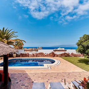  Villa Anais